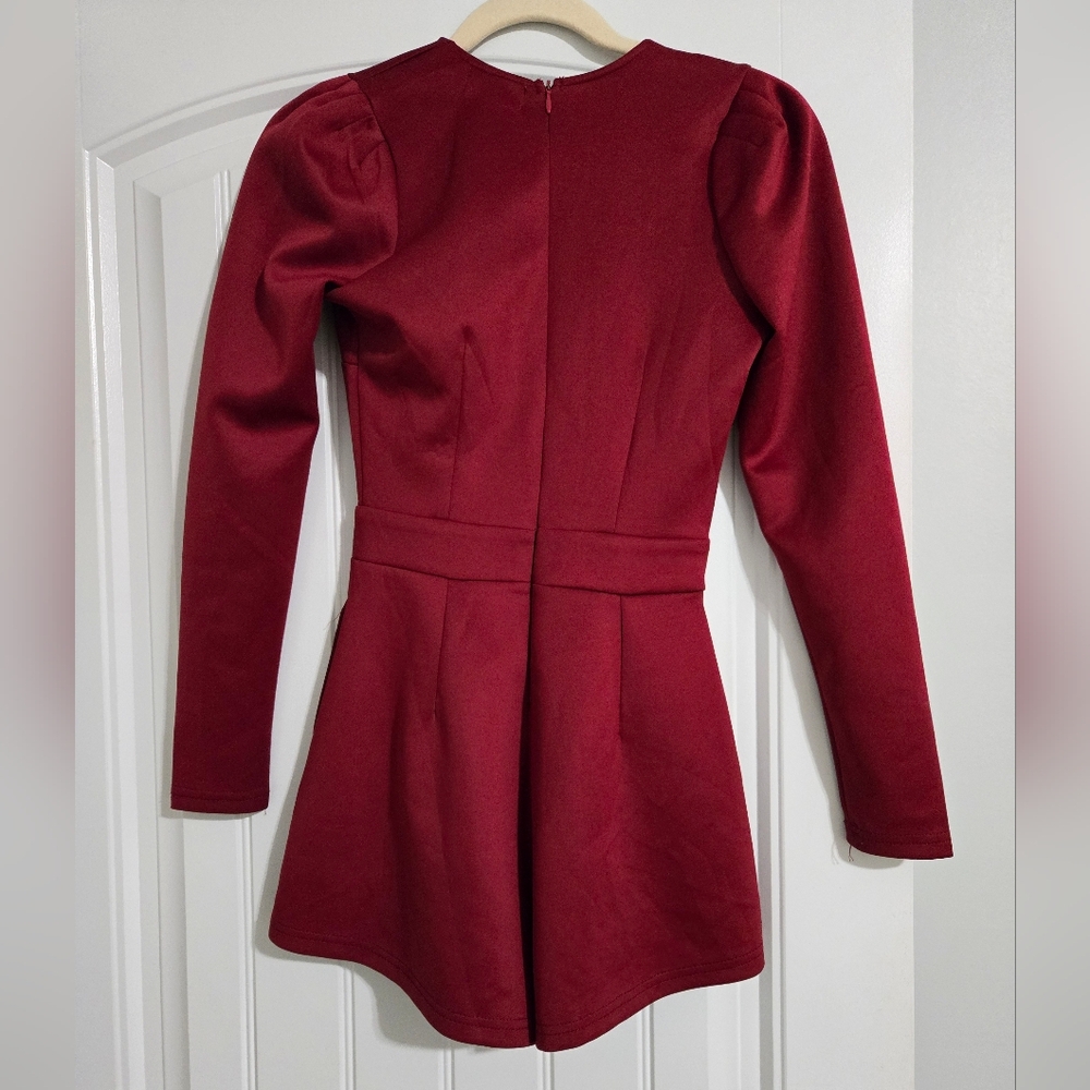 Lioness Deep V One Piece Burgandy Sz S NWT - Picture 2 of 6
